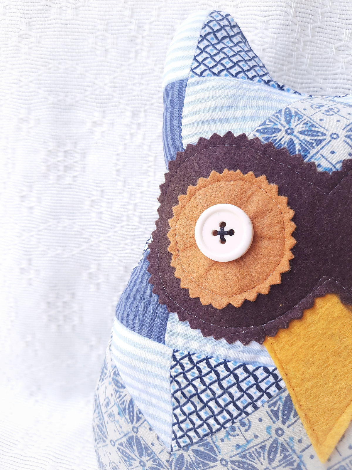 Kuwago Patchwork Owl in White